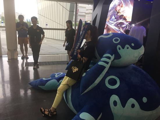 KPL引爆万人线下狂欢,见证QGhappy新王加冕