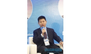 华为消费者业务CEO余承东出席界互联网大会 论道人工智能的趋势和