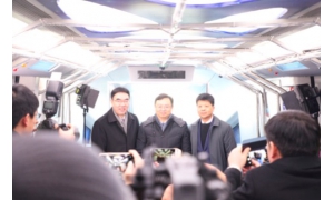 中国首条实现无人驾驶的跨座式单轨线路正式通车运行