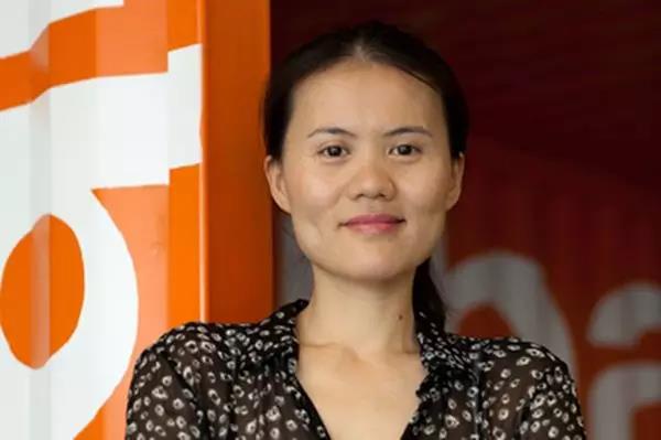 作为阿里巴巴十八罗汉之一，彭蕾历任市场、服务和HR部门，她有很多身份：“蚂蚁金服董事长”、“阿里员工心中的女神”“马云背后最有权势的女人”....她对阿里的贡献，不止于缔造了“蚂蚁金服”。