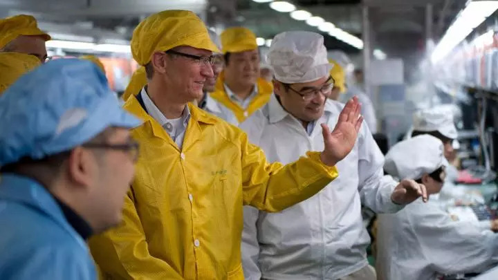 富士康全力生产 iPhone XR / 朋友圈更新，可发微视 / 「史上最贵」iPhone 销量破纪录-爱尖刀