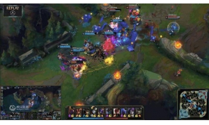 同样S8半决赛被3:0！C9老板花三十万庆祝，而G2选手只能吃泡面！