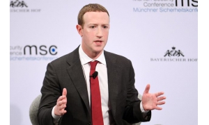 扎克伯格：Facebook介于报纸和电信公司之间，应该受到相符合的监管