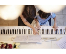 小叶子智能陪练上线钢琴教育社区，可展示学琴、练琴日常