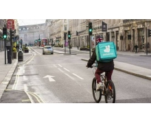 英国外卖平台 Deliveroo 获德国竞争对手入股:股价涨超 10%