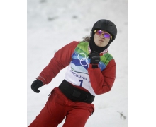 自由式滑雪空中技巧项目的运动员在无雪季节需要做什么训练 蚂蚁庄园今日答