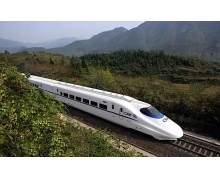 中国高铁奔向世界，携手共赴美好未来