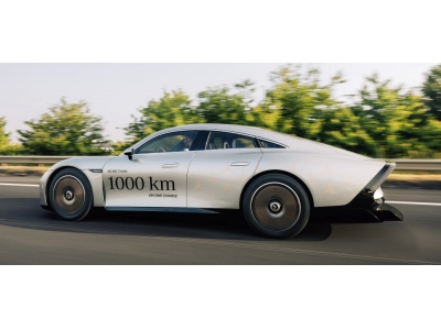 奔驰电汽车VISION EQXX，满电续航由此前的1000km刷新为1202km