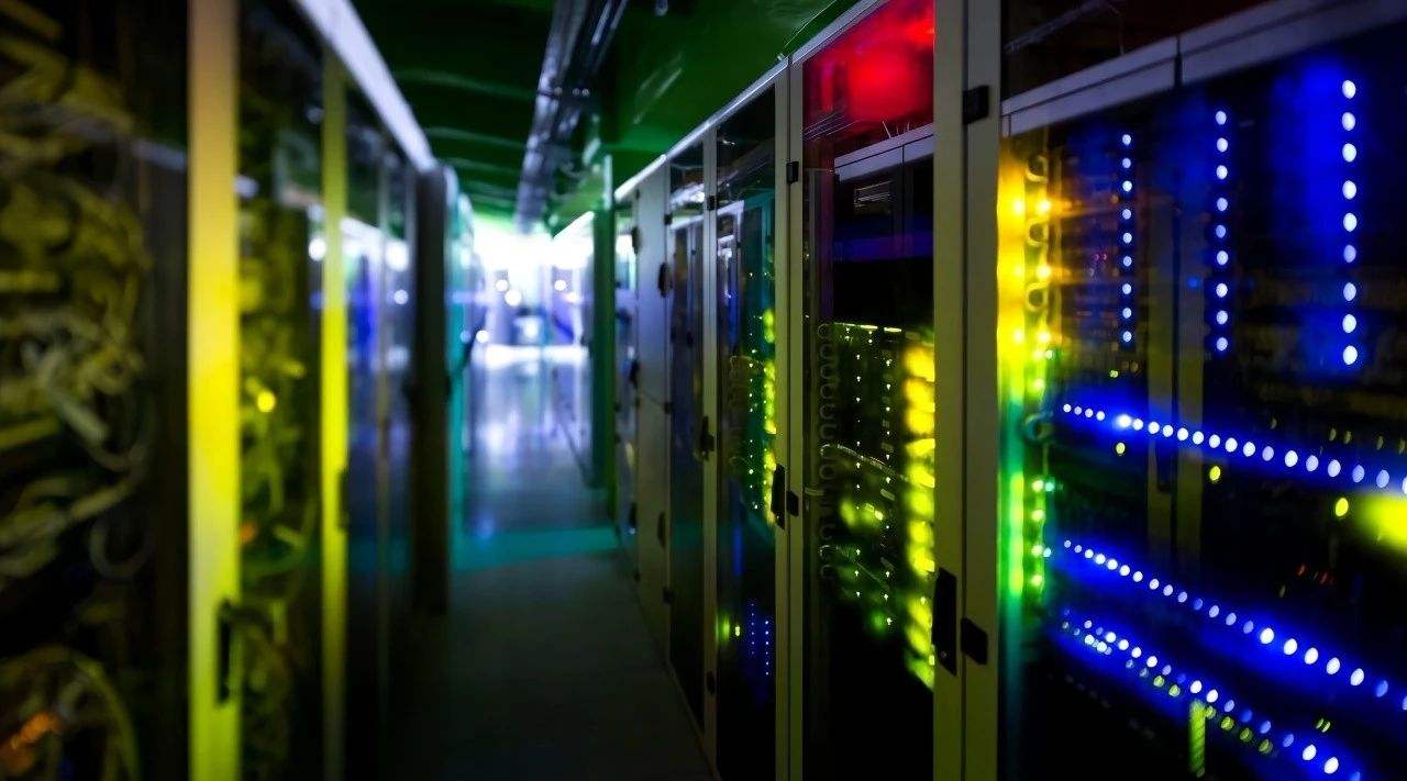 全球13台根服务器，美国10台中国1台没有，为何不担心被断了网？