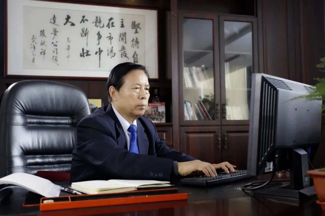 传奇！56岁借钱创业，78岁冲击IPO，华科系教授带起一家上市公司