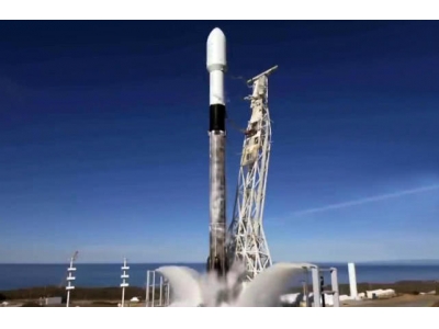 SpaceX 雾中发射46颗Starlink星链卫星