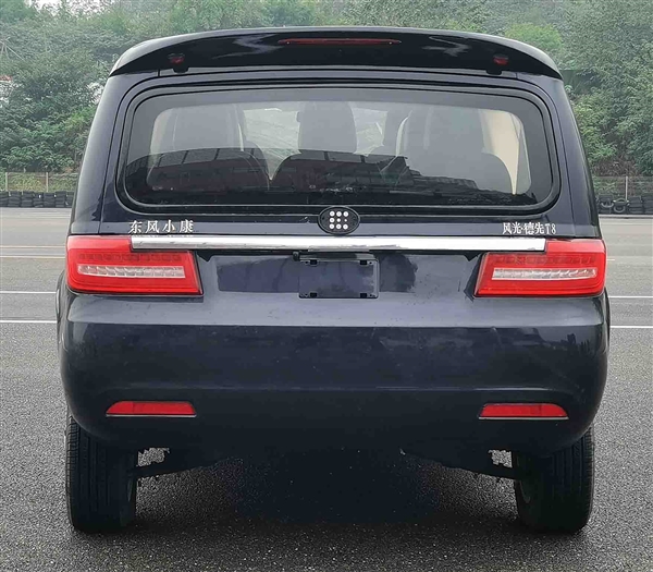 东风小康造了一款6米长纯电MPV：造型独特、像上世纪产物