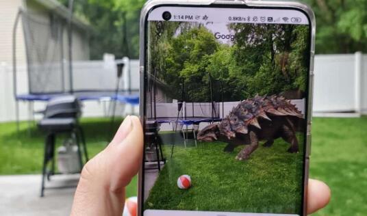使用谷歌搜索可以在3D AR上近距离观看恐龙