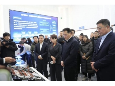 内蒙古和林格尔新区与三诺共建基地建成投产 首批服务器成功下线